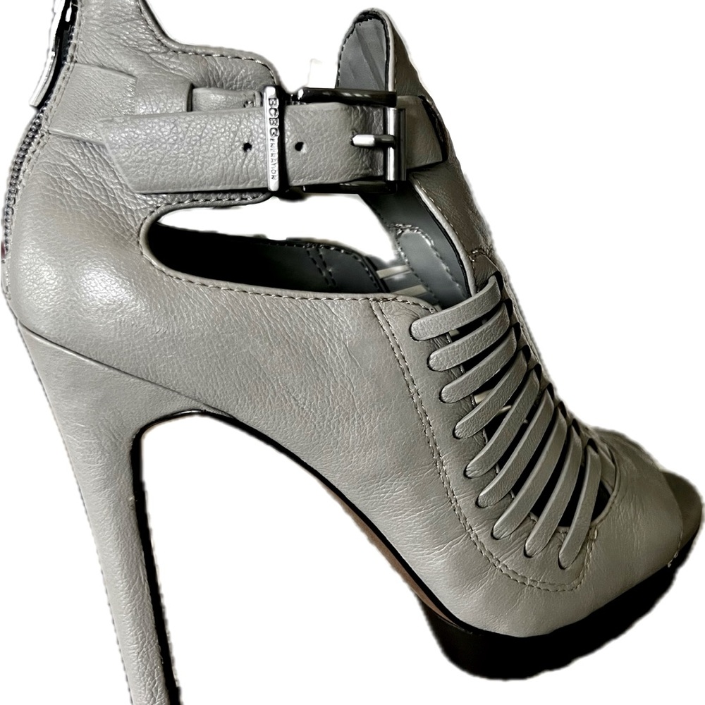 bcbgeneration BG-Kaius Heels, Size 6m